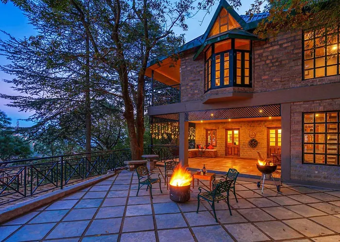 Stayvista At Paris Villa With Pvt Outdoor Heated Pool In Kasauli
